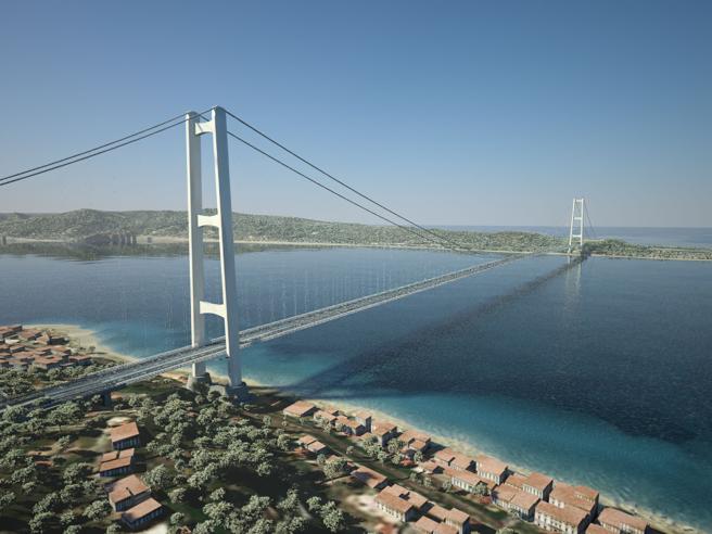 Progetto del Ponte sullo Stretto: il Consiglio superiore dei lavori pubblici approva centinaia di prescrizioni e raccomandazioni, molte sono una precondizione per andare avanti con la progettazione esecutiva. Riflettori accesi su geologia e sismica