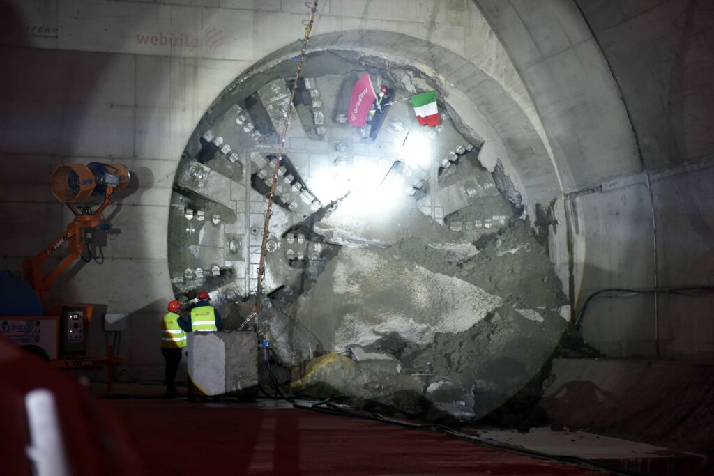 Cambia ancora il tracciato, due anni per il parere sull’AV Salerno-Reggio (stavolta la commissione Via non c’entra)