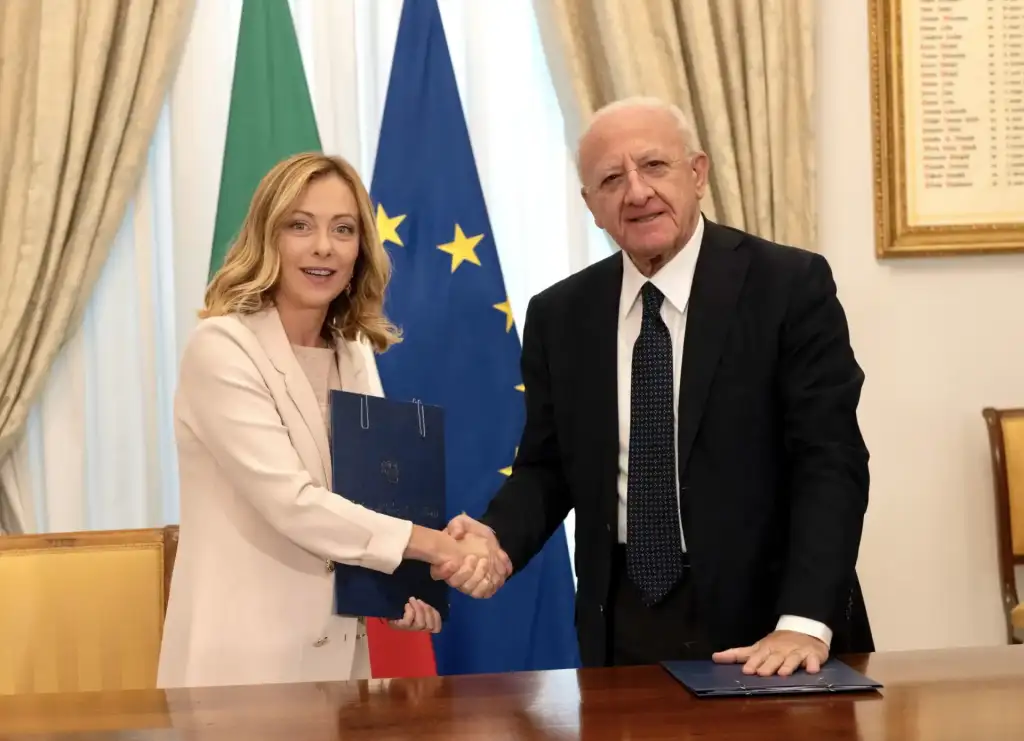 Nell’intesa Meloni-De Luca vincono le STRADE (469 milioni). Alla rigenerazione urbana 285 milioni: l’elenco dei 146 interventi