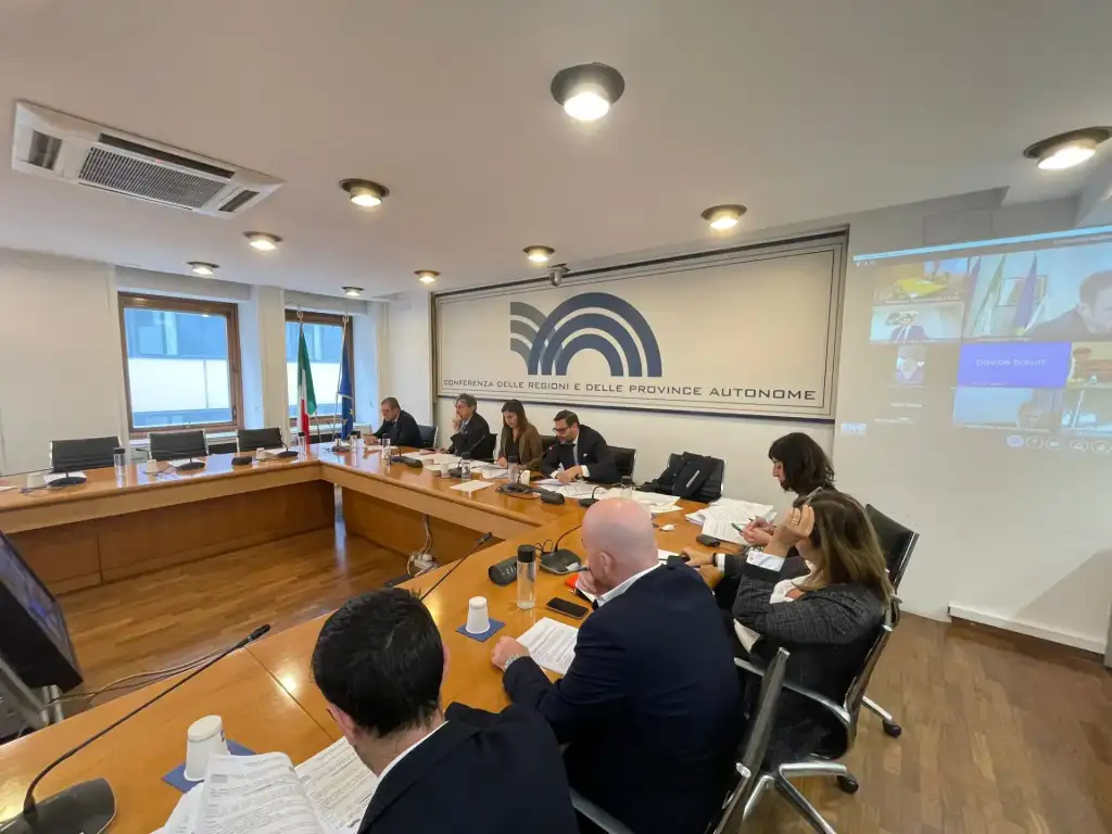 Testo unico rinnovabili, fatta l’INTESA Governo-Regioni: attività libera senza vincoli ambientali