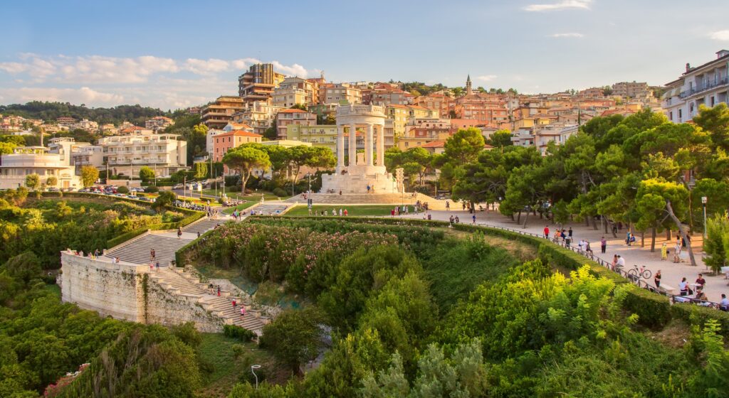 Demanio, Piano città di Ancona con focus su 11 beni. E dal Verme affida il primo bene in concessione a ente del terzo settore: la coop Lama riaprirà ai cittadini l’ex Telegrafo a Firenze