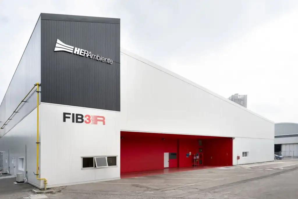 Il gruppo Hera RIGENERA la fibra di carbonio con Fib3R e accelera sugli investimenti da 2 miliardi in economia circolare