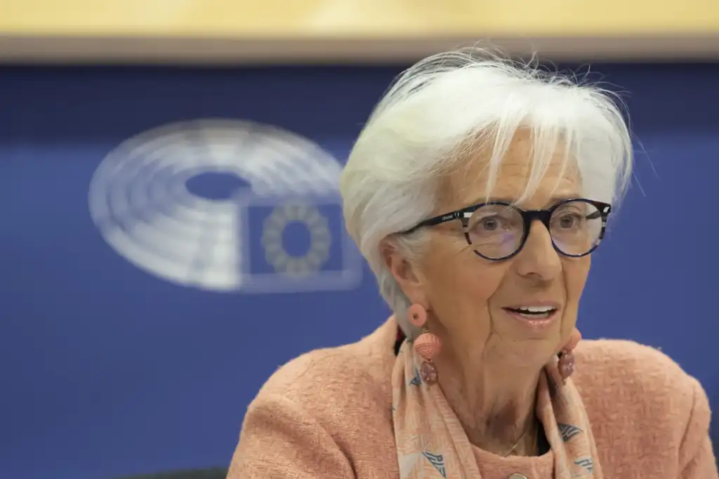 L’ALLARME di Lagarde: i dazi Usa al 25% peserebbero per 0,3 punti di Pil nell’eurozona. Poi, l’appello: “Solo un’Europa unita può portare un’Europa più forte”