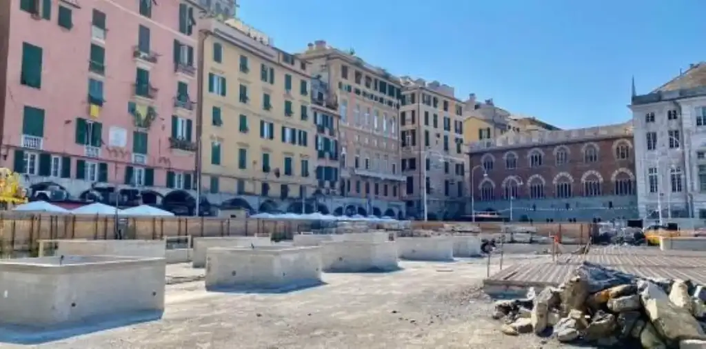 La scommessa dei Caruggi: musei, studentati, case popolari, verde urbano, piazze e un centro cantautori. Rigenerare la Genova più critica con 48 progetti e 148 milioni (dei 22 interventi Pnrr solo due già conclusi)