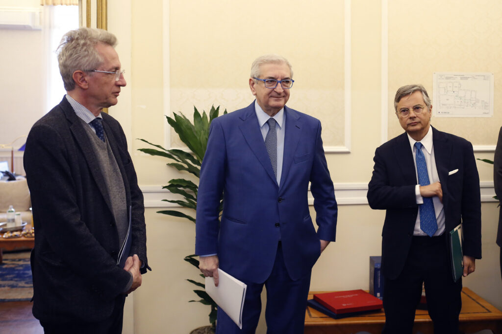 Pnrr, Comuni promossi: l’88% di investimenti rispetta il timing. Ora task force Anci-Governo per scovare 6 miliardi di progetti fermi. Collaborazione con Invitalia vincente