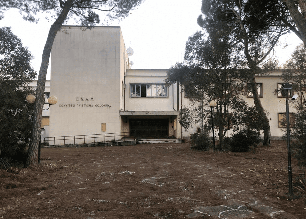 Invimit: ritorno alla vita per l’ex Convitto ‘Vittoria Colonna’ di Fano, diventerà un hotel dopo dieci anni di abbandono totale. Pubblicata l’offerta di riqualificazione