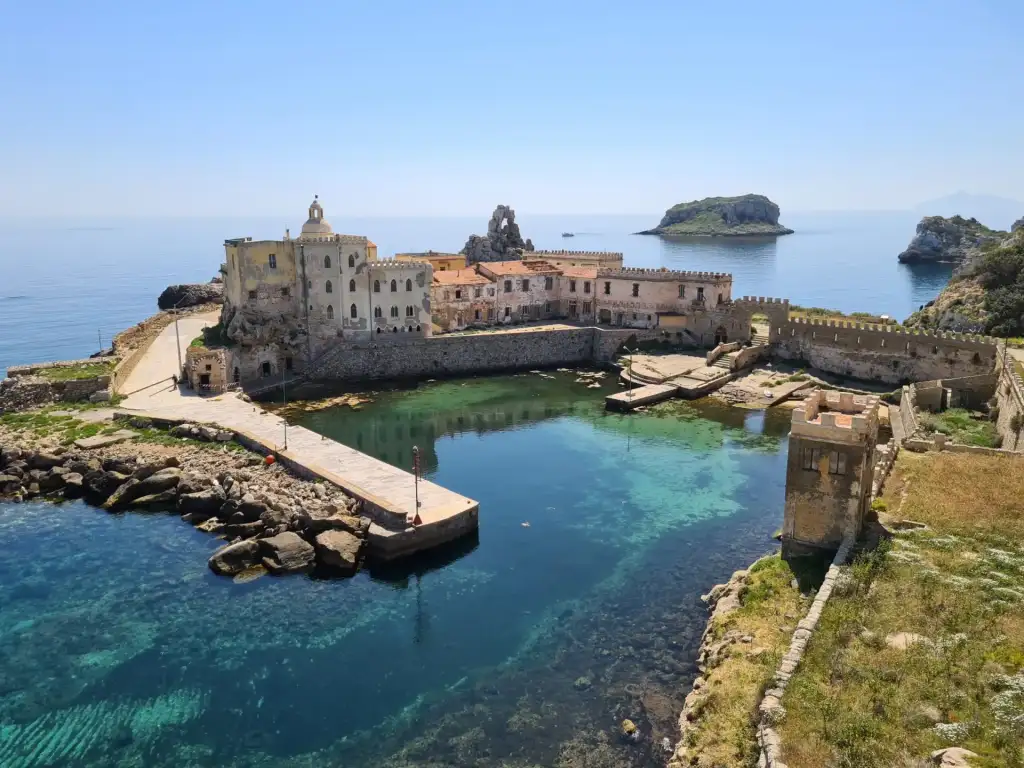 Un accordo per la valorizzazione GREEN dell’ex isola carcere di Pianosa