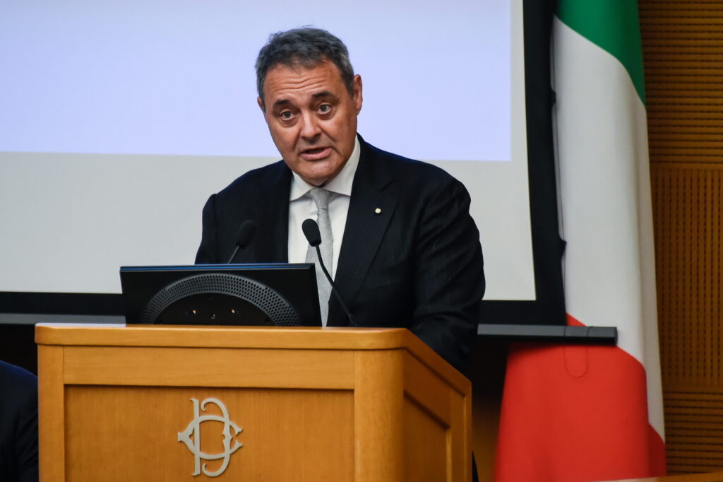 Acqua, Besseghini: “Presto i criteri al Mase per i piani straordinari d’investimento. Al lavoro sul bando-tipo per le gare”. Investimenti a 28 miliardi al 2029, 5,6 quest’anno