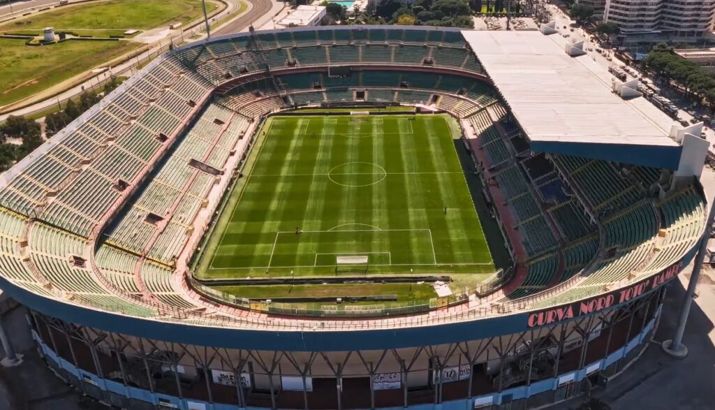 Stadi, impianti VECCHI di 56-74 anni: dal 2007 solo l’1% degli investimenti, l’8% sono privati, solo il 22% green. 31 progetti in corso, 4 per Euro 2032