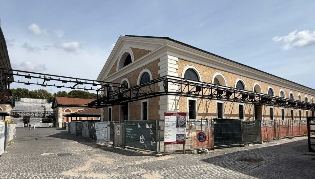 Con il Centro di fotografia riparte l’ex Mattatoio di Testaccio a Roma. Ma per completare i 15 cantieri in corso servono altri due anni