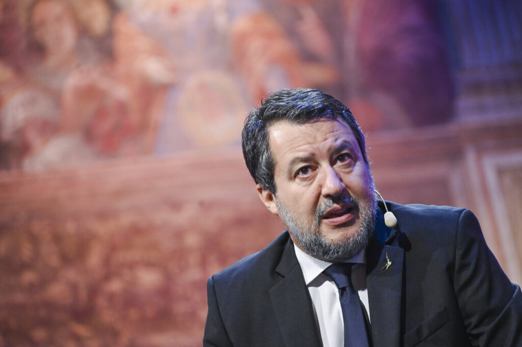 Ora Salvini scende in campo per i finanziamenti al Piano casa: “I fondi servono già dal 2026 e paghino le banche”