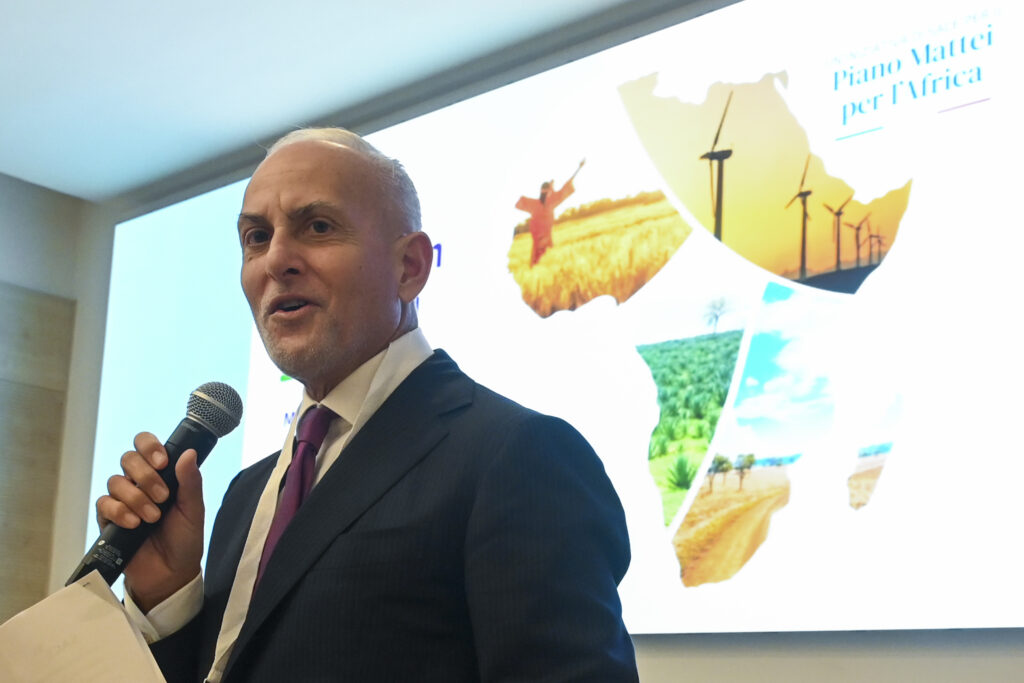 Piano Mattei: dal 2024 18 miliardi investiti, adesso nuovo business matching. Picchi (Sace): “Grande opportunità per le imprese italiane”