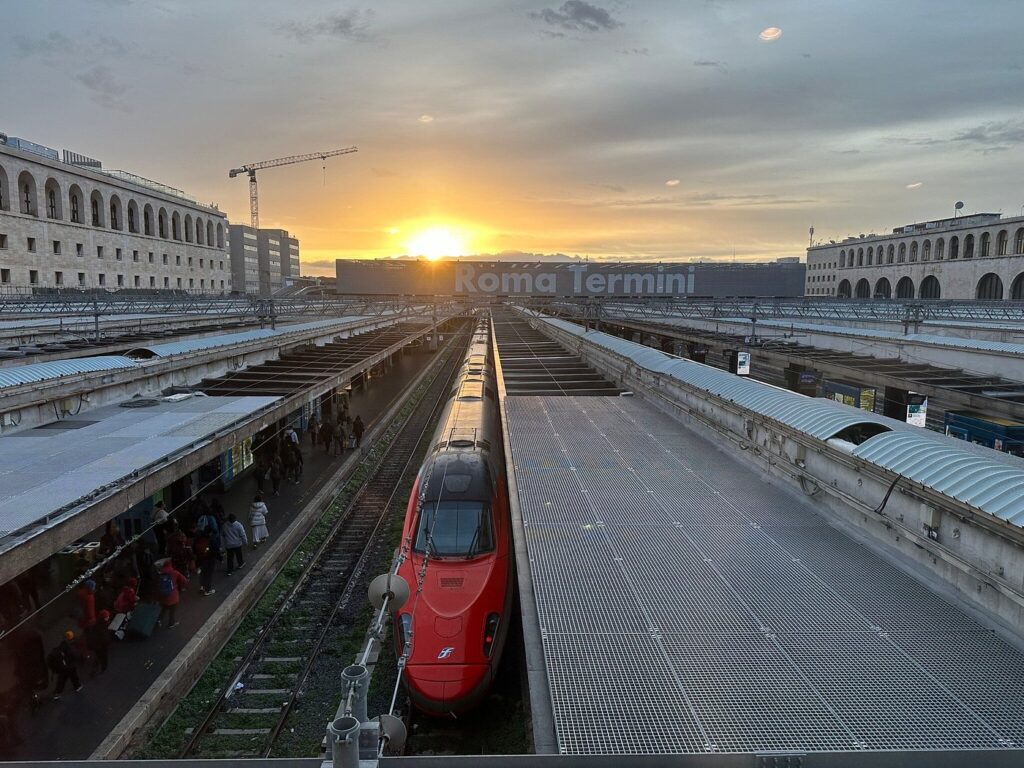 La rivoluzione mancata (ma ancora possibile) del ferro per rigenerare le città italiane. Serve un approccio sistemico