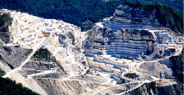 Cave, Legambiente: servono regole e canoni più equi