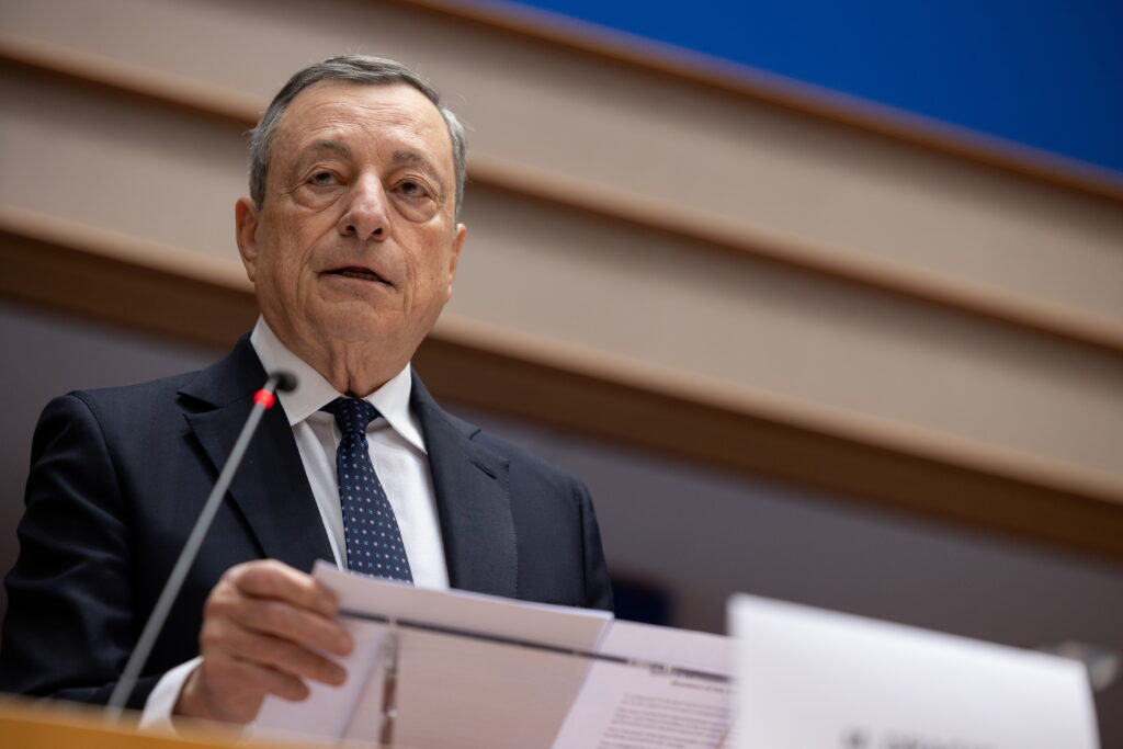 Draghi: “L’Europa recuperi il gap sull’IA per non rischiare un futuro di stagnazione. L’innovazione resta motore di crescita e prosperità”