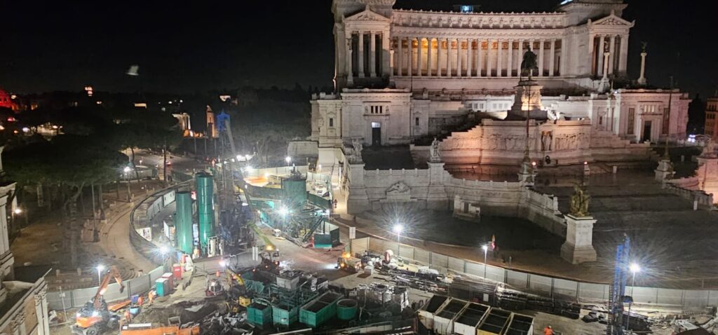 Il cantiere della metro C a Piazza Venezia