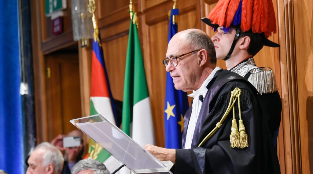 La resistenza della Corte dei Conti: “Aumentano le condotte dolose sui fondi pubblici, Pnrr compreso. Sei anni di scudo erariale, nessun beneficio. La riforma non è una buona legge”