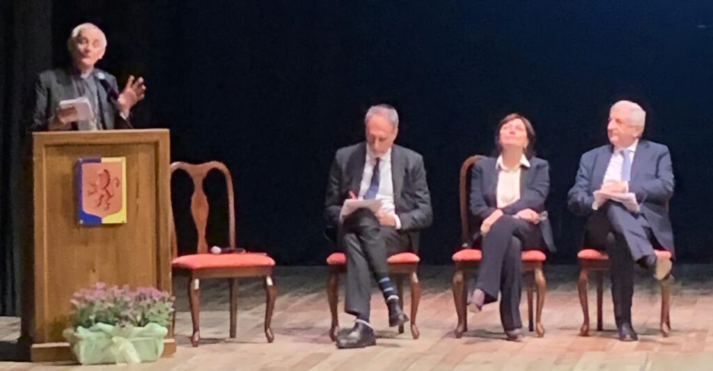 Il cardinal Zuppi: “Sintonia e sinfonia come metodo di lavoro per vincere l’attaccamento al presente e la paura del futuro. Ricostruire come negli anni ’50”