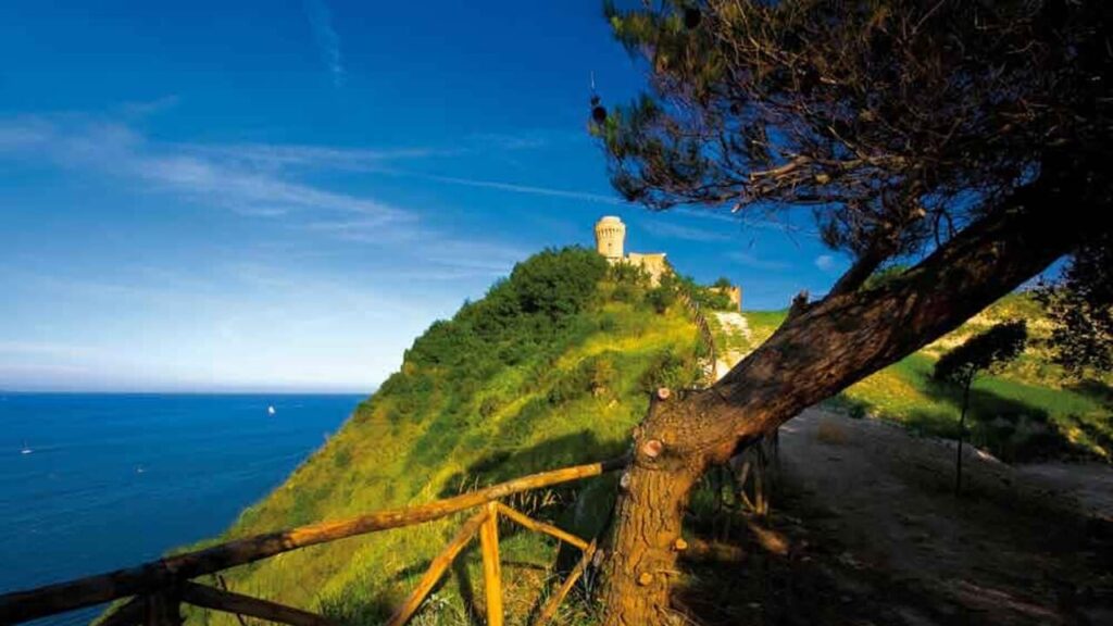 Ancona, affidato in concessione il parco del Cardeto