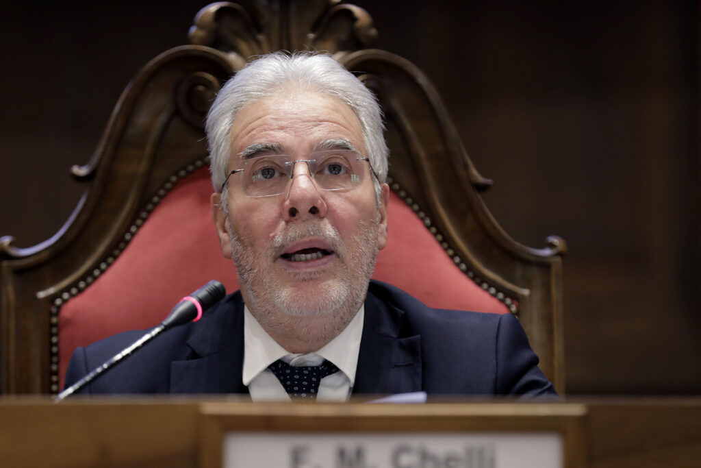 L’Istat replica: per uscire dalla procedura serviva deficit a 2,94%, lontano dal 3,1%. Allarme tenuta salari