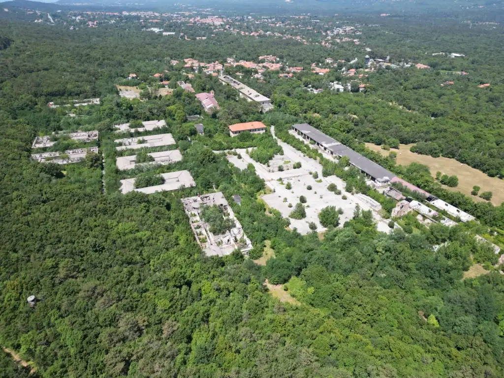 Trieste: accordo tra Demanio, Comune e Regione Friuli Venezia-Giulia per valorizzare l’ex tenuta Burgstaller. Dopo 31 anni rinasce un’area da 51 ettari e 28 edifici