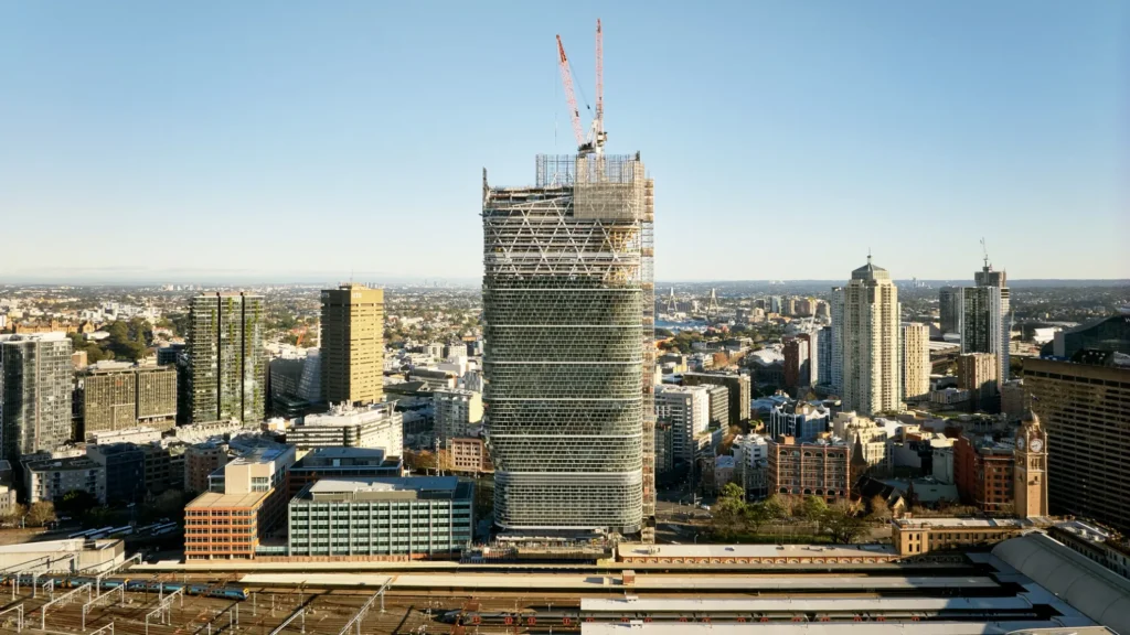 Sydney, completata la torre lignea più alta al mondo (180m) di SHoP Architects e BVN