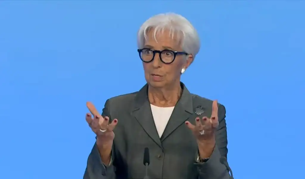 La Bce rialza i tassi di 25 punti base. Lagarde: “Rischi al rialzo per l’inflazione e incognita crescita”