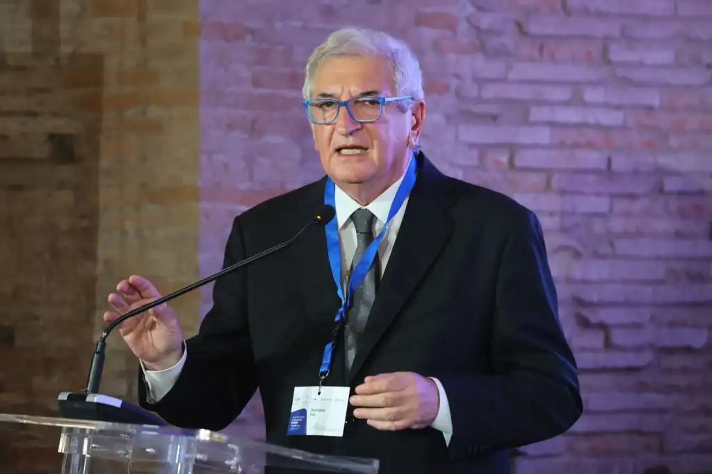 Efficientamento energetico ERP, ammessi 124 progetti per 1,57 mld, 147 esclusi. Foti: scommessa vinta