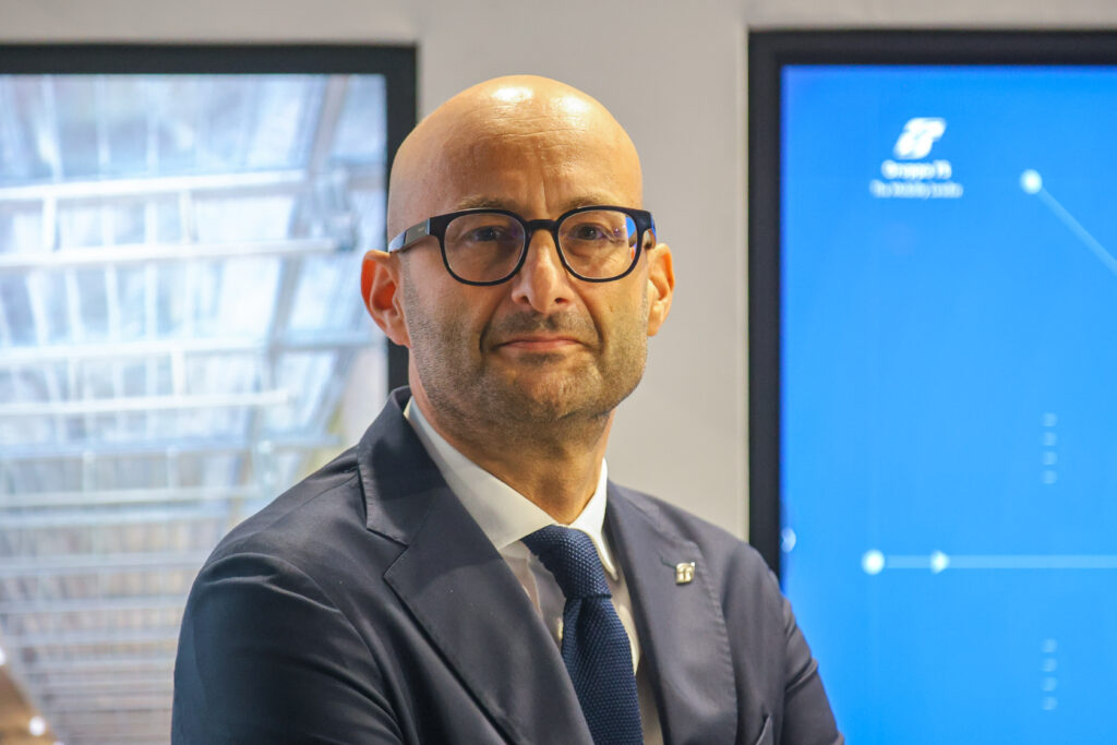 Strisciuglio: dopo il Pnrr la sfida è trasformare i cantieri in servizi per passeggeri e merci. Rixi: nel Def pensare a risorse per investimenti e nodo costi