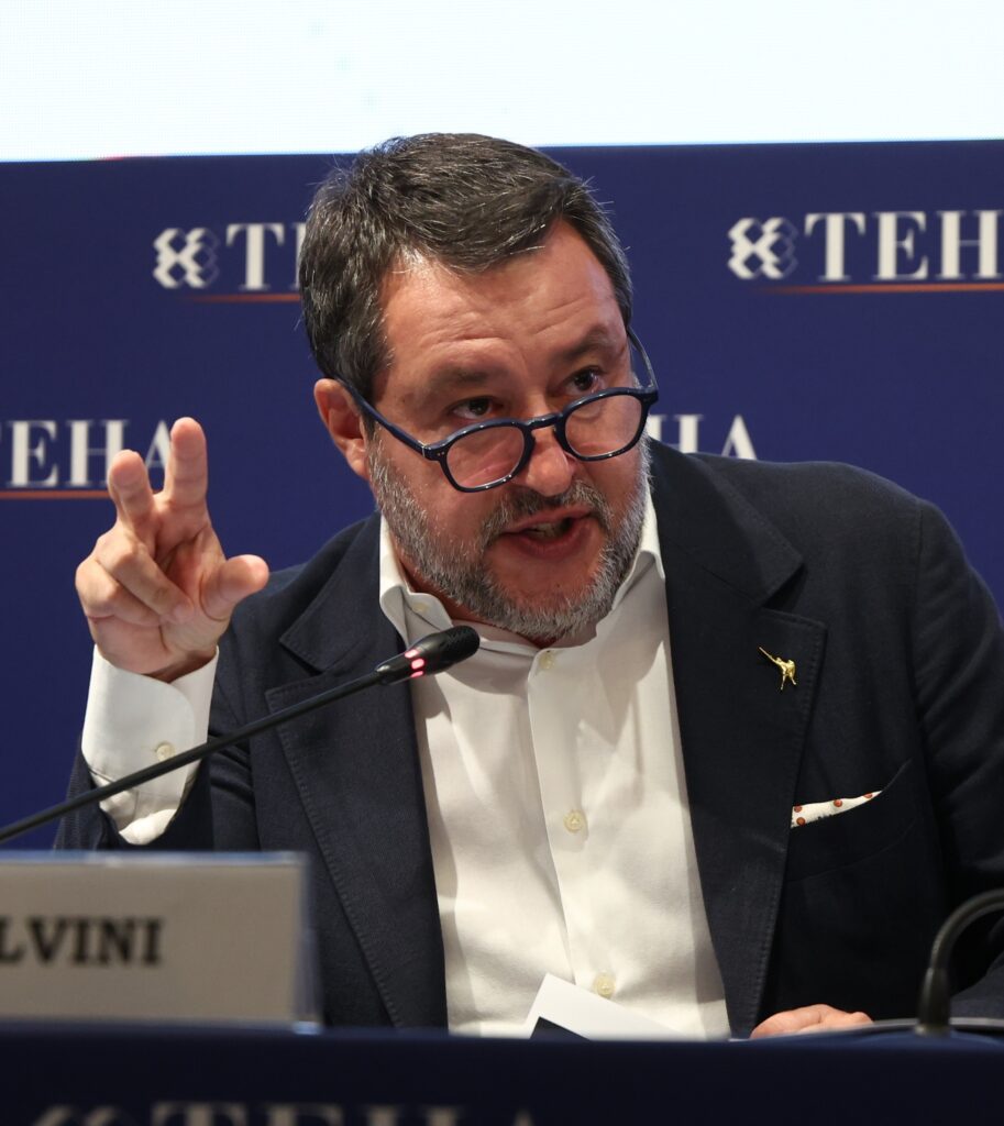 Salvini: “Cantieri fermi? No, ci sono investimenti in corso per 256 miliardi. Solo in Italia la politica litiga sulle opere”
