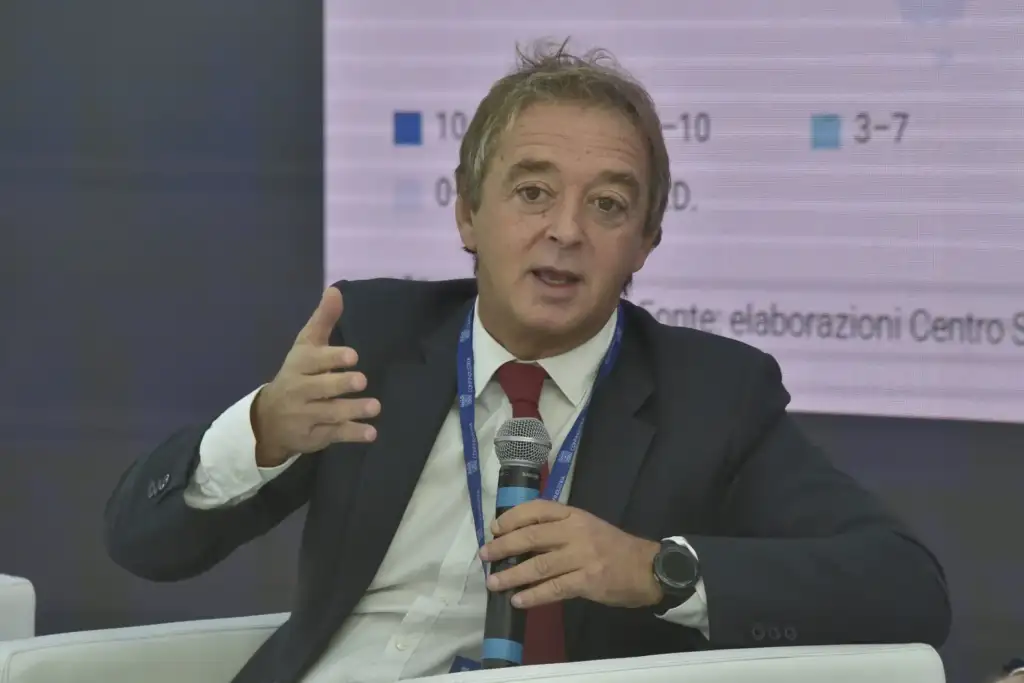 Il Csc alza le stime del Pil 2026 a +1% ma i rincari dell’energia rischiano di annullare la crescita nel 2027. “Dal Pnrr un apporto decisivo, ora il rischio di un rallentamento degli investimenti”